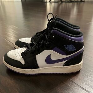Nike Air Jordan 1 Retro Black Purple White Sneakers
